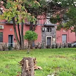 La Tana Del Viaggiatore, Parcheggio Gratuito