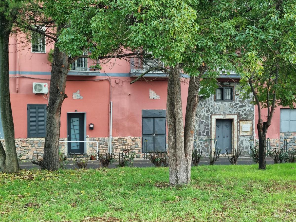 La Tana Del Viaggiatore, Parcheggio Gratuito Naples